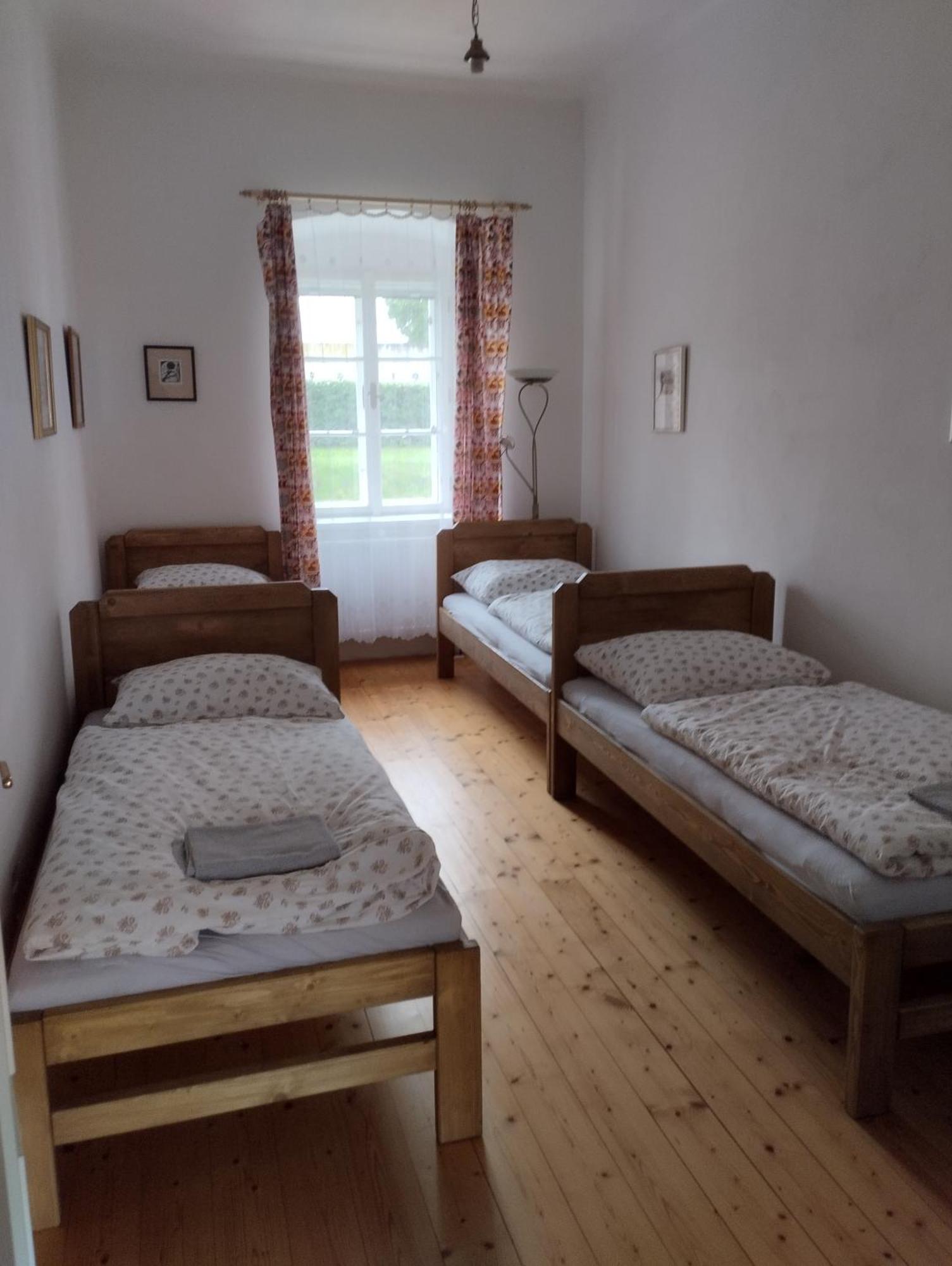 Zamek Dobrohor Aparthotel Exteriör bild