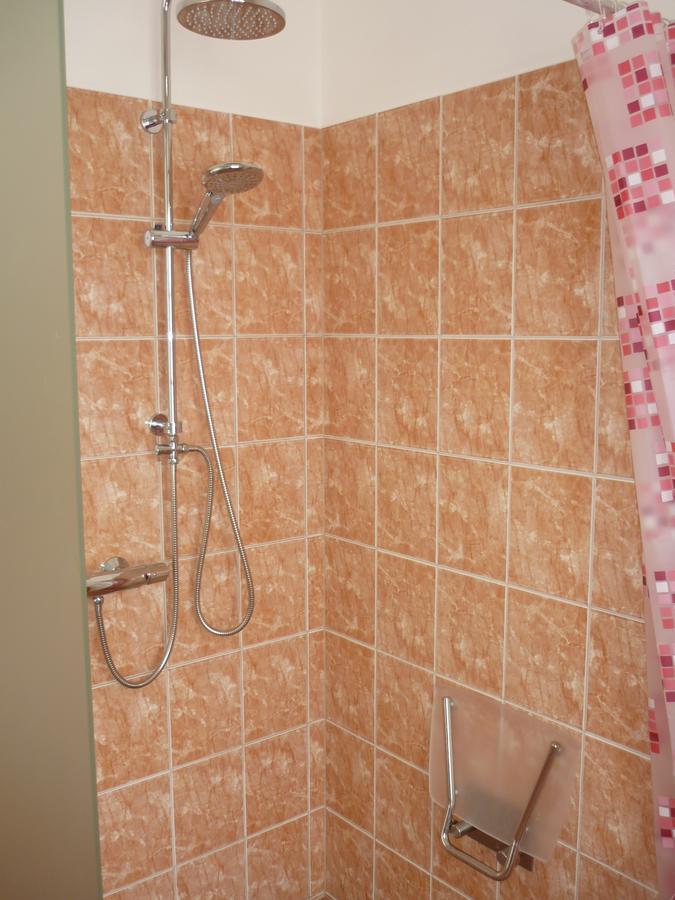 Zamek Dobrohor Aparthotel Exteriör bild