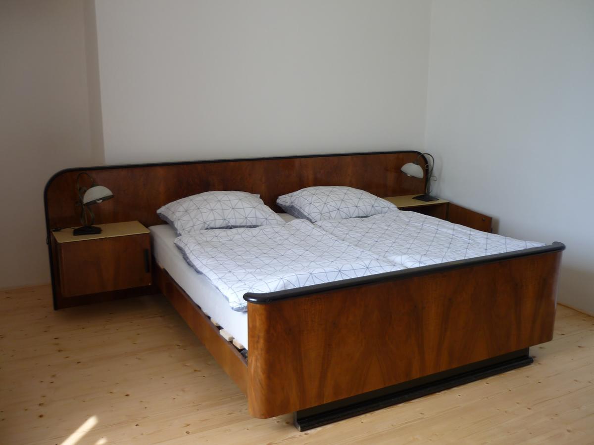Zamek Dobrohor Aparthotel Exteriör bild