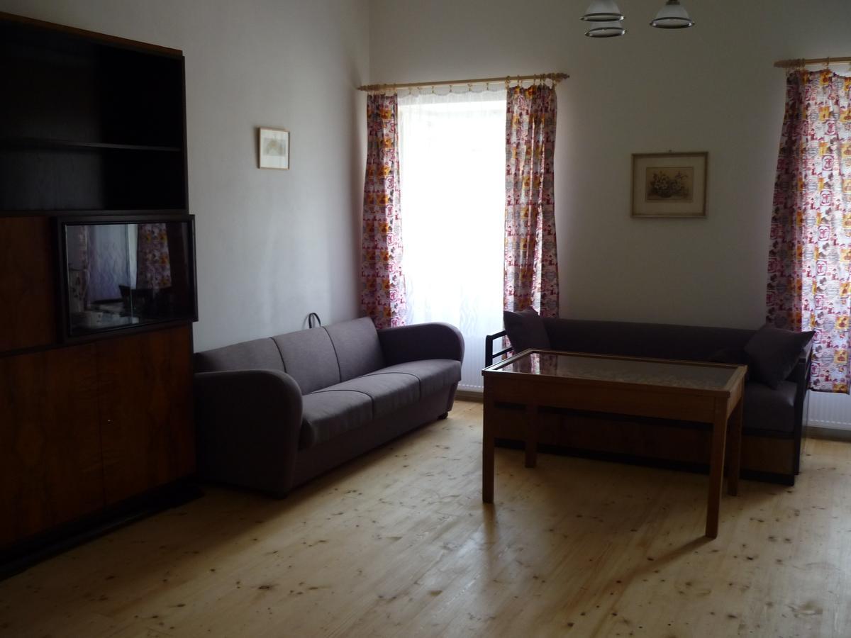 Zamek Dobrohor Aparthotel Exteriör bild