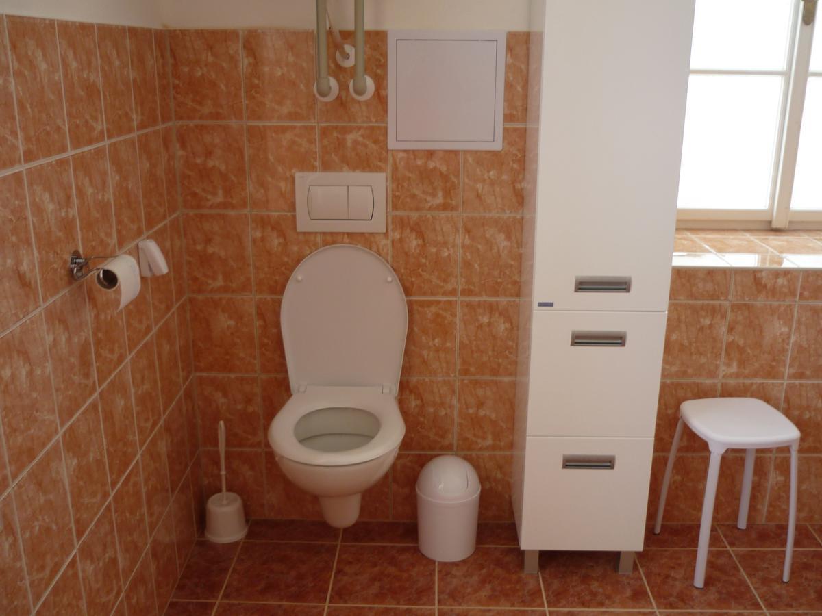 Zamek Dobrohor Aparthotel Exteriör bild